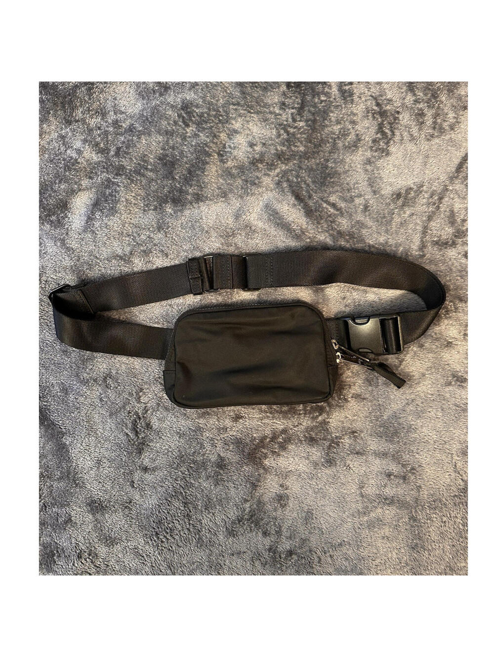 Lululemon Belt Bag, Adjustable Strap, Zip & Buckle Closure